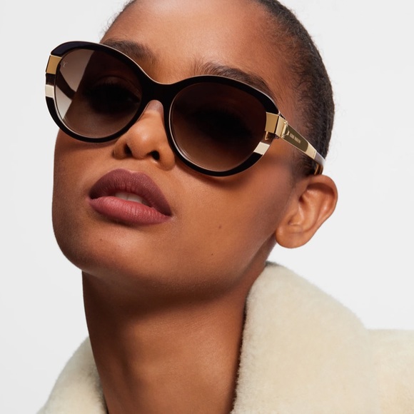 Louis Vuitton Accessories Louis Vuitton Soupon Cat Eye Sunglasses
